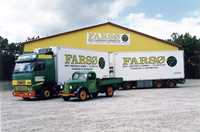 1998: Ny Volvo FH 12, med ny anhænger og den gamle Bedford fra 1939.